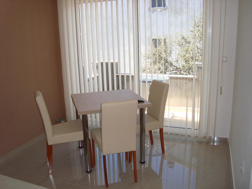 Apartments Neli Bibinje Habitación foto